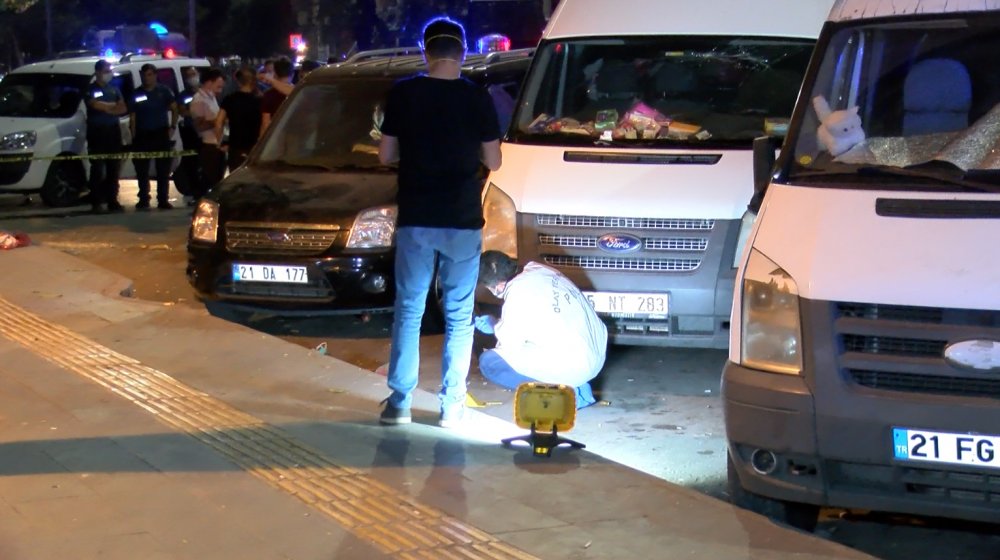 Diyarbakır'da 'domates atma' kavgası: 6 yaralı