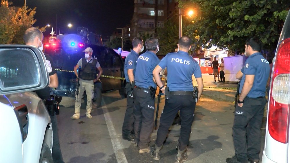 Diyarbakır'da 'domates atma' kavgası: 6 yaralı