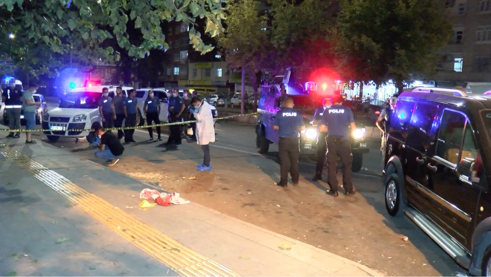 Diyarbakır'da 'domates atma' kavgası: 6 yaralı