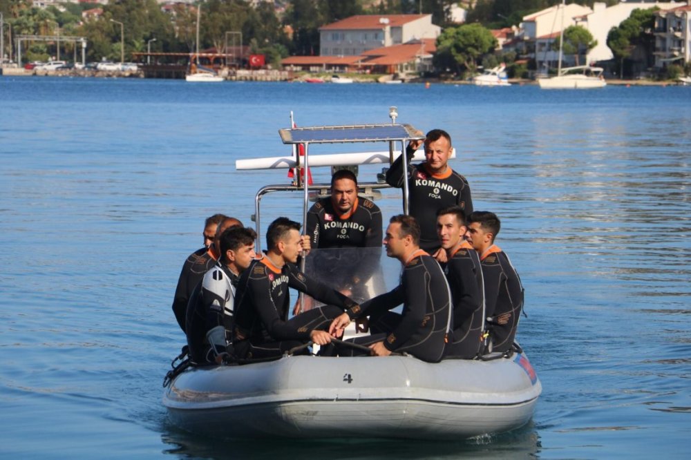 Foça'da doğayı duyarsız eller kirletti, çevre dostu eller temizledi