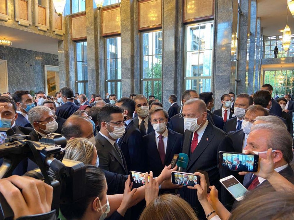 Cumhurbaşkanı Erdoğan; Meclis'te önemlerinin olmadığını söylediği HDP için,'' Onların her zaman yeri ya dağdır ya sokaktır" dedi.