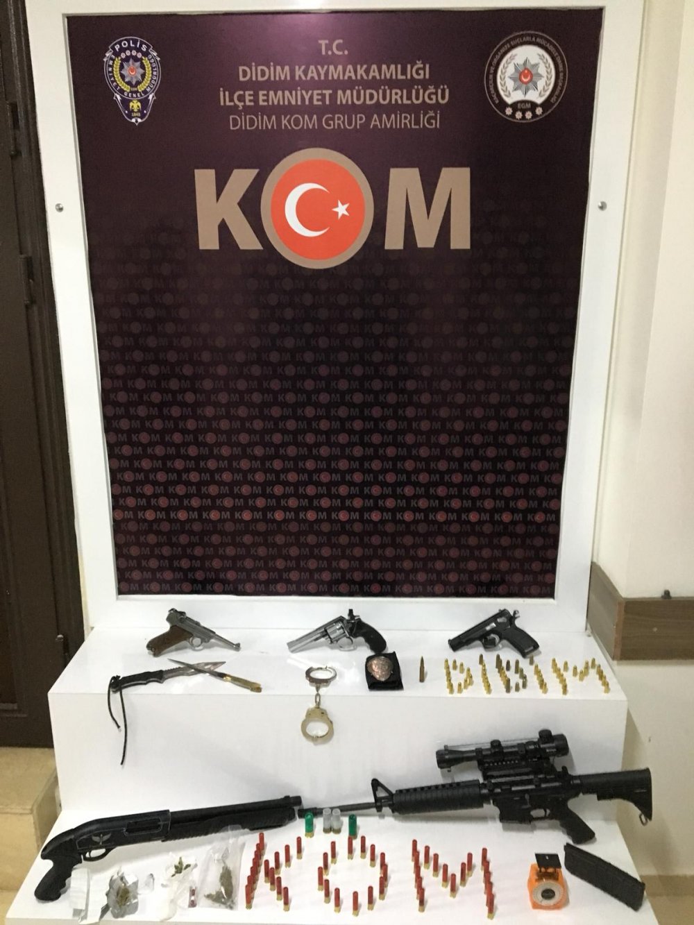 Didim'de uyuşturucu tacirlerinin evinden cephanelik çıktı: 2 tutuklama
