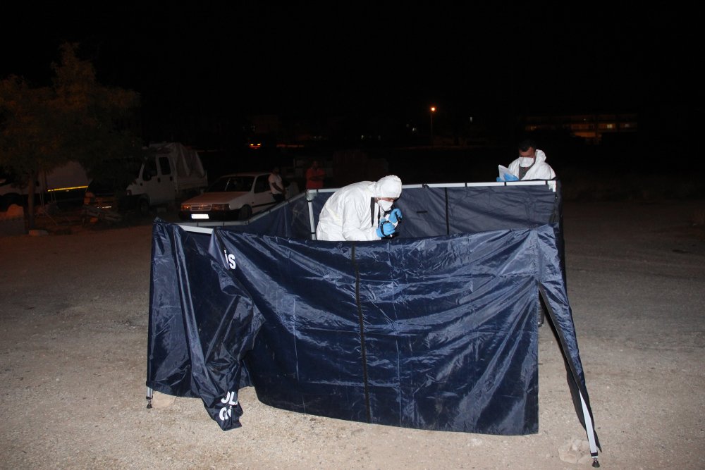 Genç kadın birlikte yaşadığı sevgilisini öldürdü