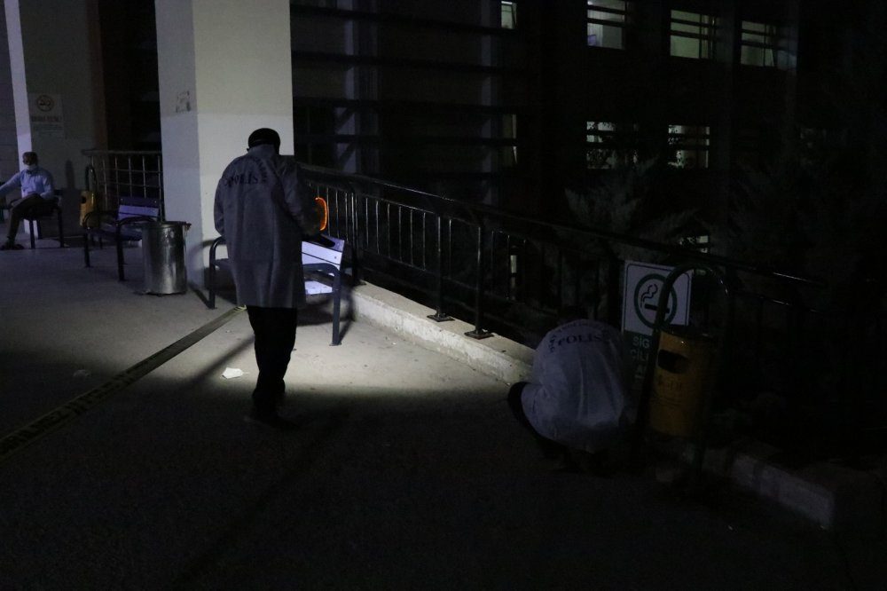 Hamile eşini darbeden kadın ile kocasını tabancayla yaraladı