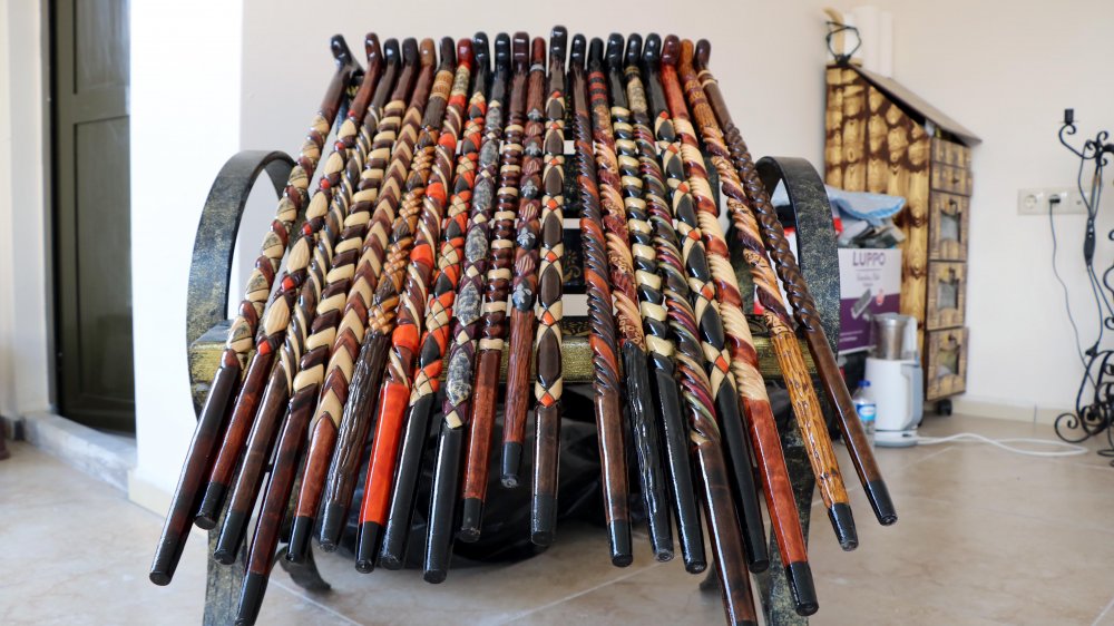 Devrek bastonu kadın eliyle daha güzel