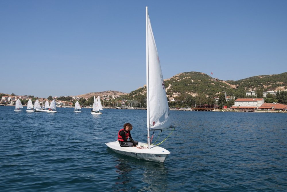 Yelkenciler Foça'da antrenmanlara başladı