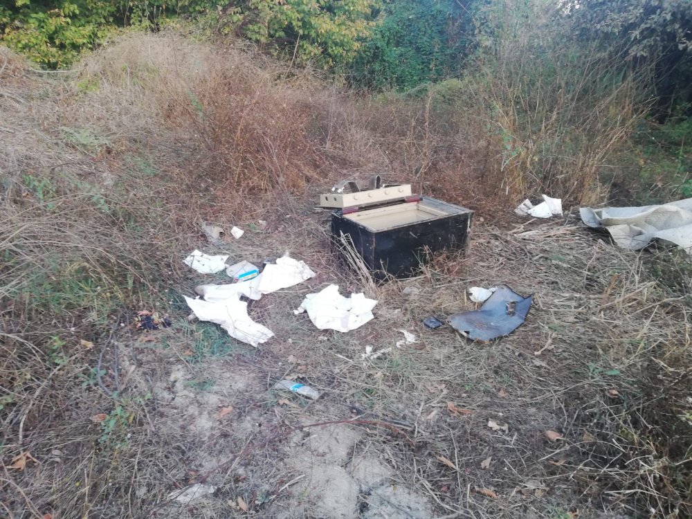 İçinde 650 bin TL olan kasayı çalan 4 kişi, güvenlik kamerasından yakalandı