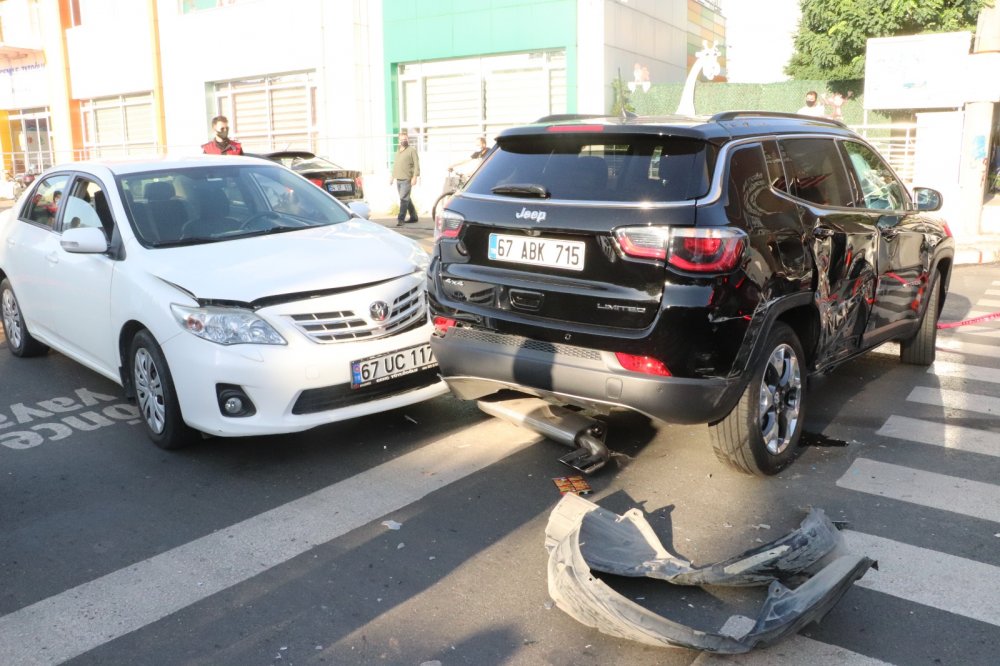 Nikahtan çıktı cipiyle fotoğraf çektirenlerin arasına girdi: 2 yaralı