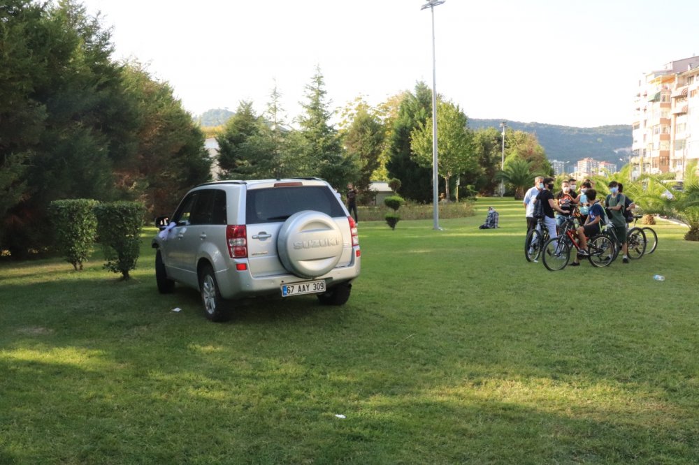 Nikahtan çıktı cipiyle fotoğraf çektirenlerin arasına girdi: 2 yaralı