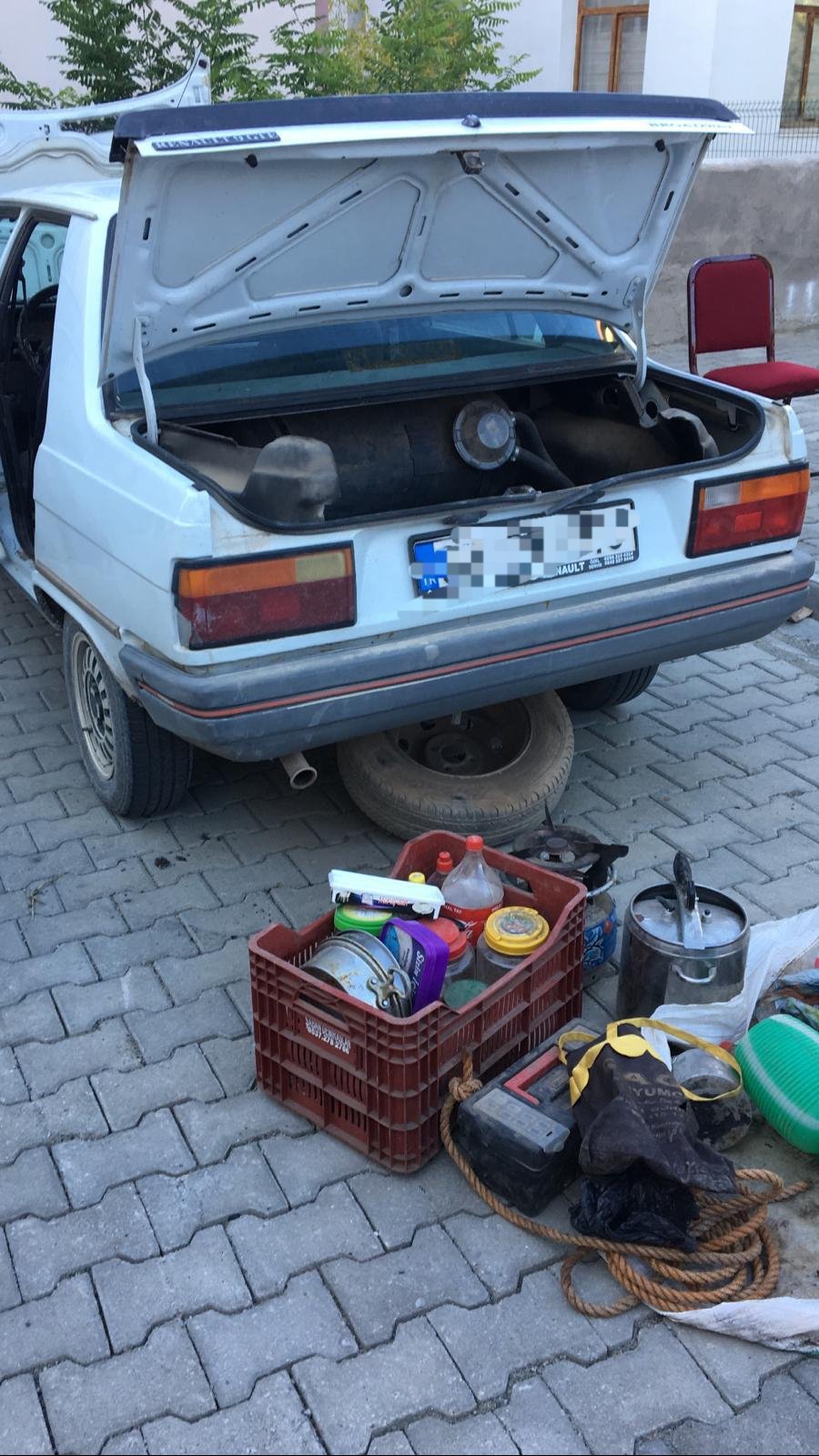 Tuzakla yırtıcı kuşları yakalayan 3 kişiye 176 bin lira ceza
