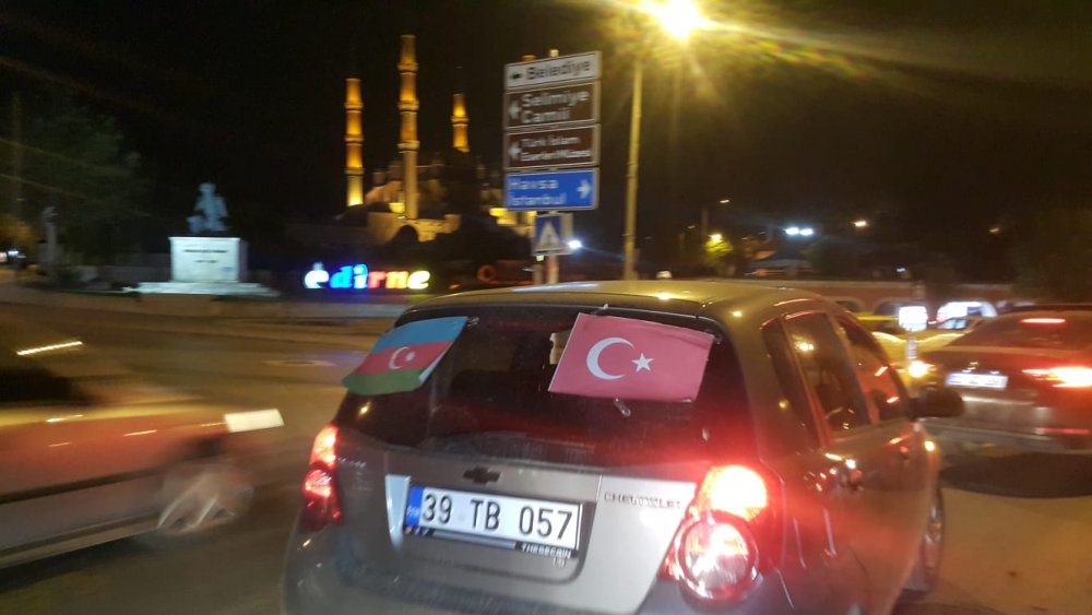 Edirne'de  Azerbaycan'a destek konvoyu