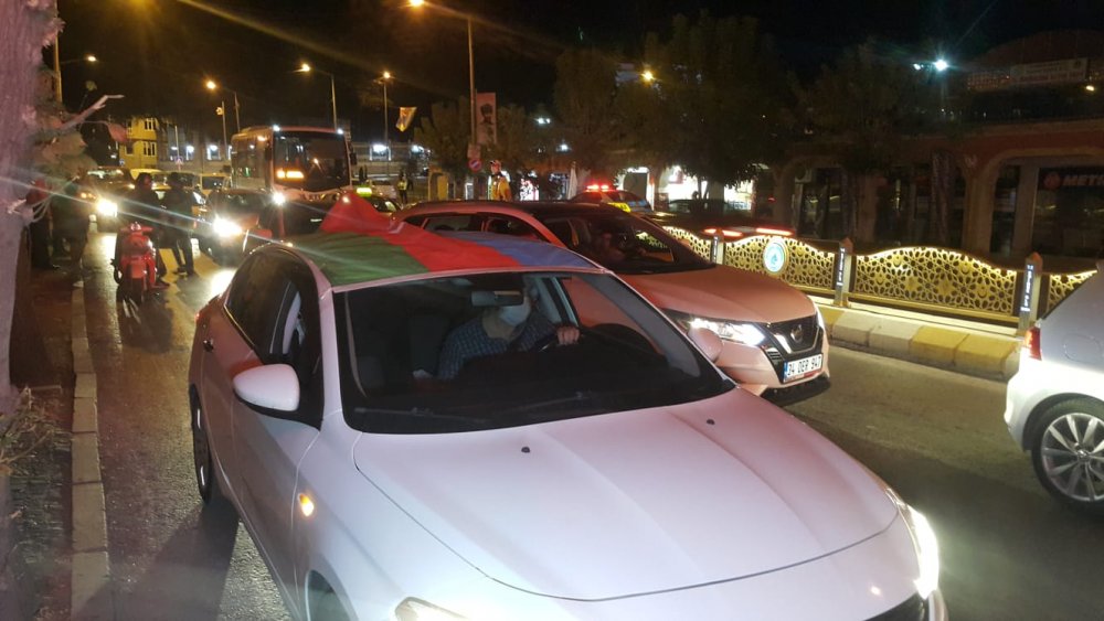 Edirne'de  Azerbaycan'a destek konvoyu