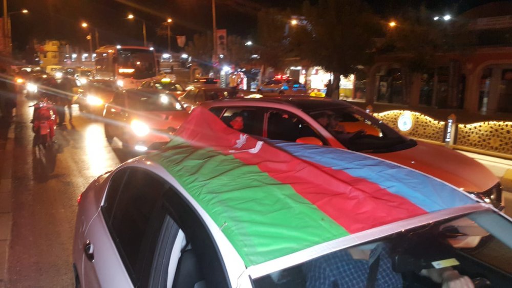 Edirne'de  Azerbaycan'a destek konvoyu