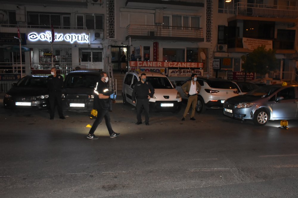 Arızalı telefon alışverişi silahlı kavgaya dönüştü: 3 yaralı