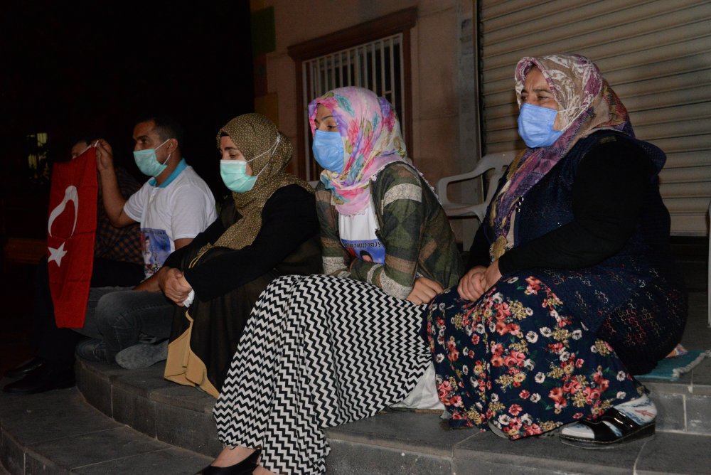 HDP önündeki eylemde 405'inci gün