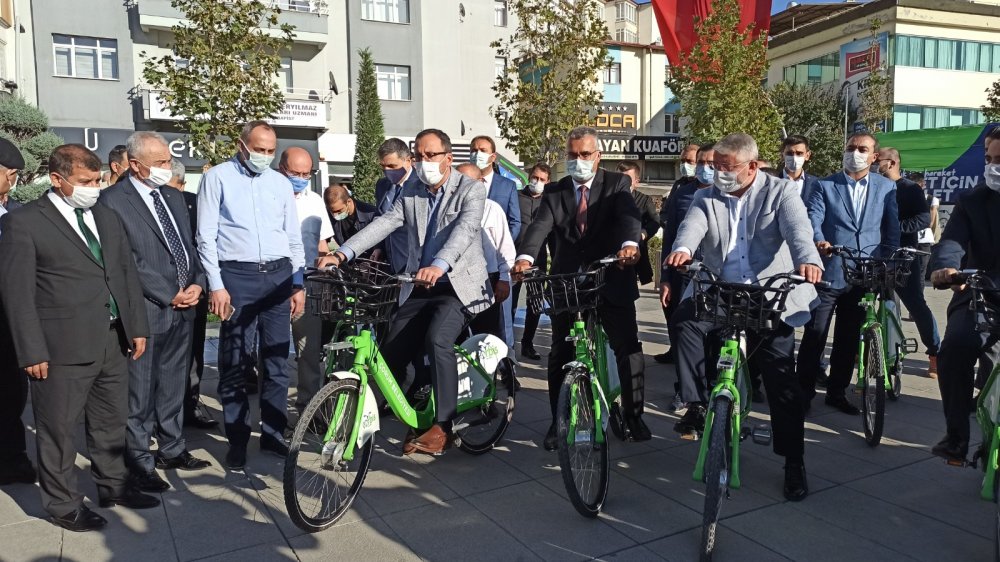 Bakan Kasapoğlu: Her alanda zirveye oynayan bir Türkiye var