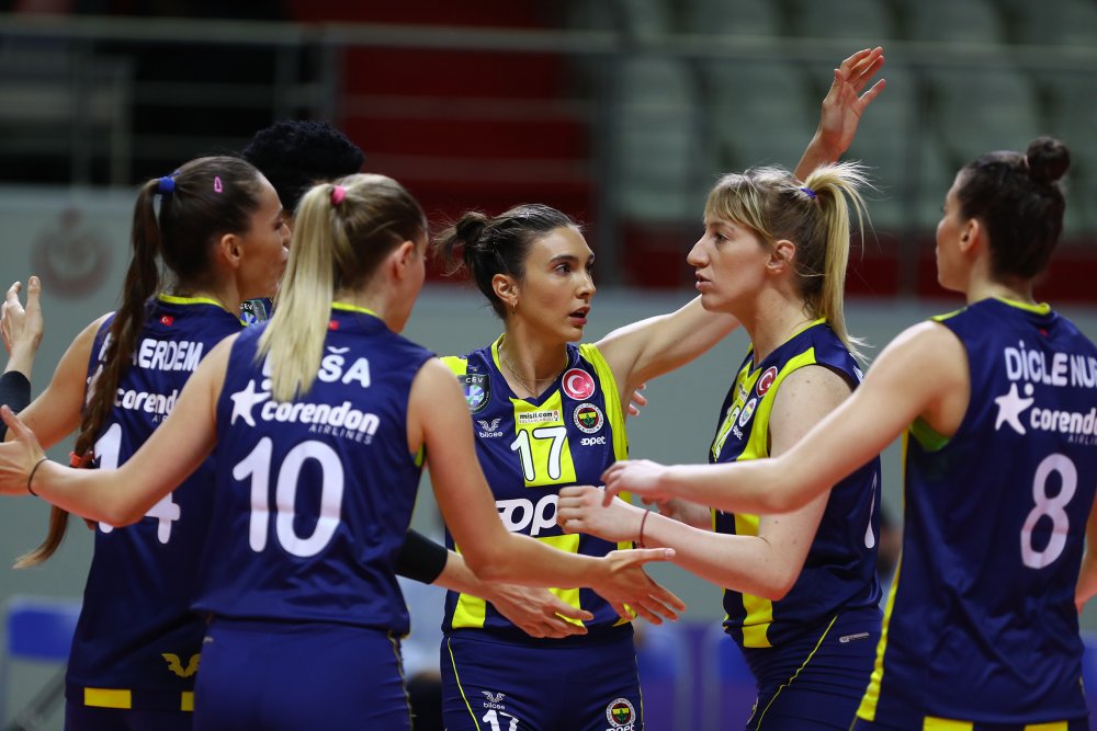 File derbisinde kazanan Fenerbahçe Opet