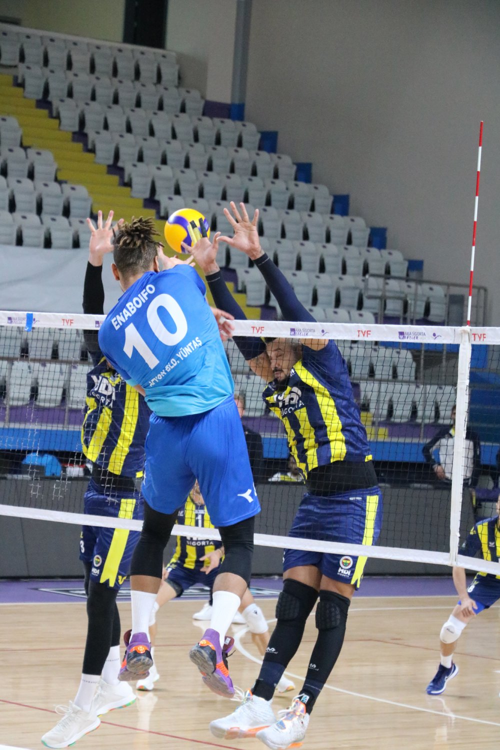 Afyon Belediye Yüntaş - Fenerbahçe HDI Sigorta: 1-3