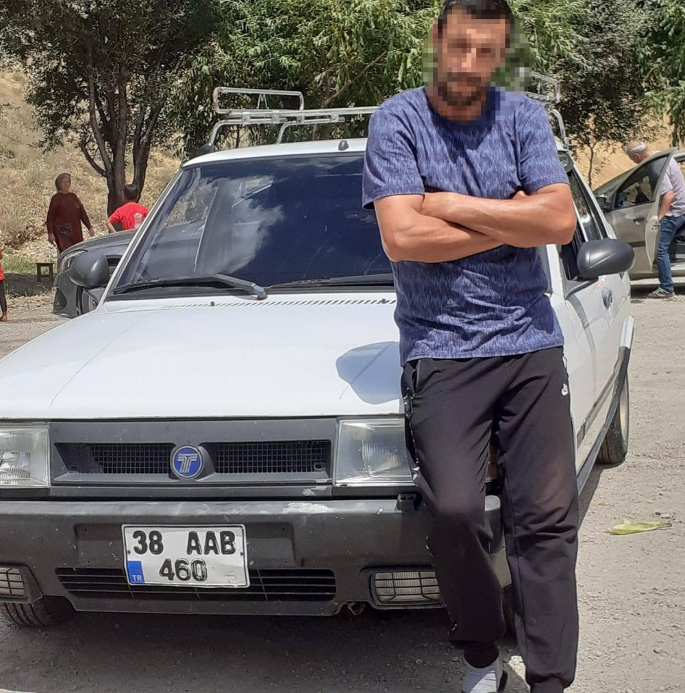 Babasının kullandığı otomobilin altında kalan Can, öldü
