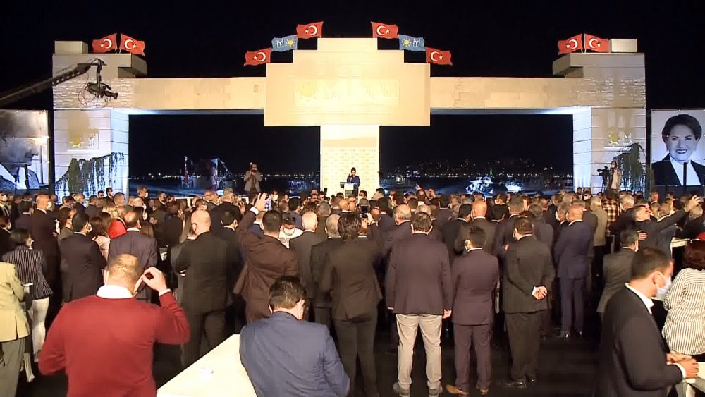 İYİ Parti'nin kuruluşunun 3'üncü yıl dönümü İzmir'de kutlandı