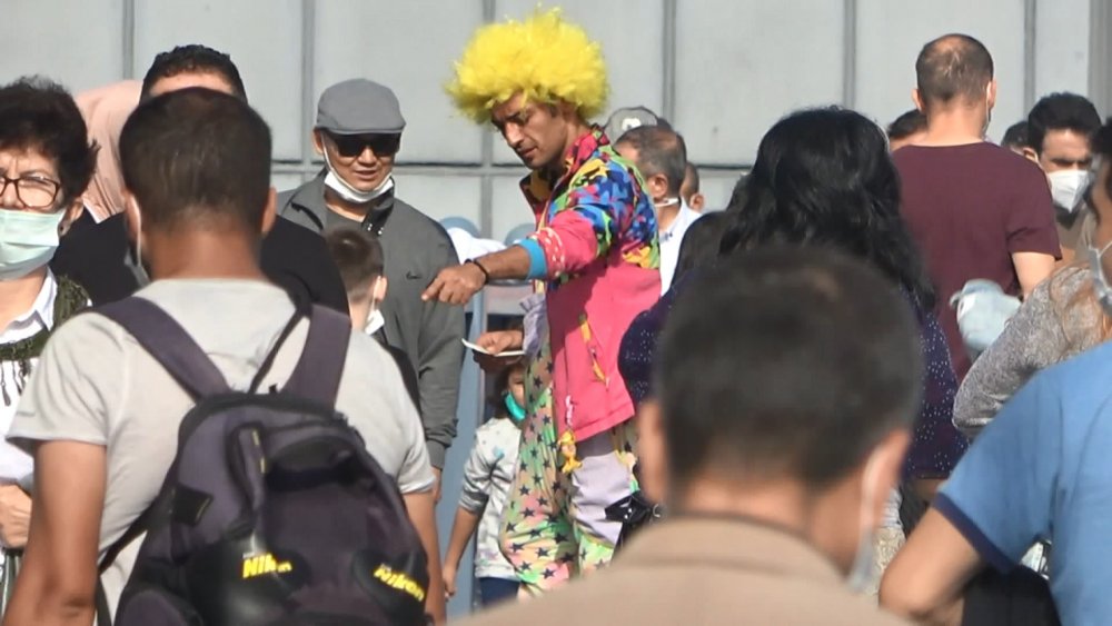 Taksim ve İstiklal Caddesi'nde kalabalık dikkat çekti