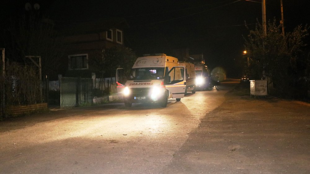 Korona belirtileri görülünce komşularına,