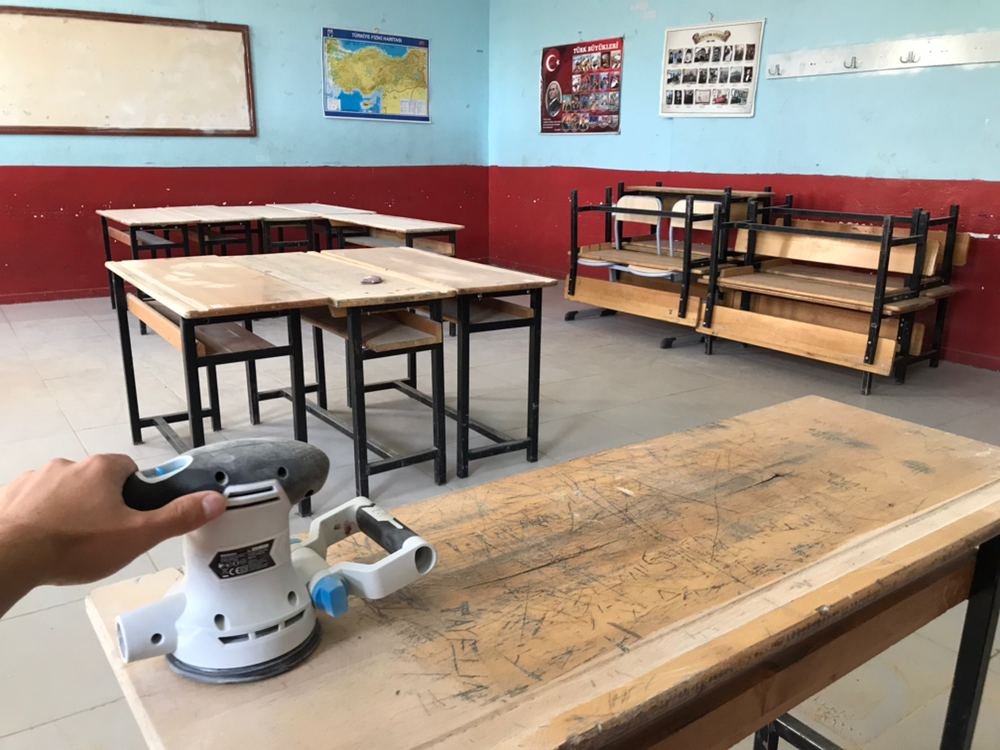Fedakar öğretmenler, okulu eğitime hazır hale getirdi