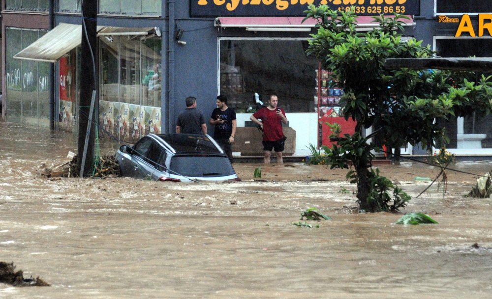 Karadeniz'de iklim değişikliği uyarısı: Sel ve heyelanlar artacak