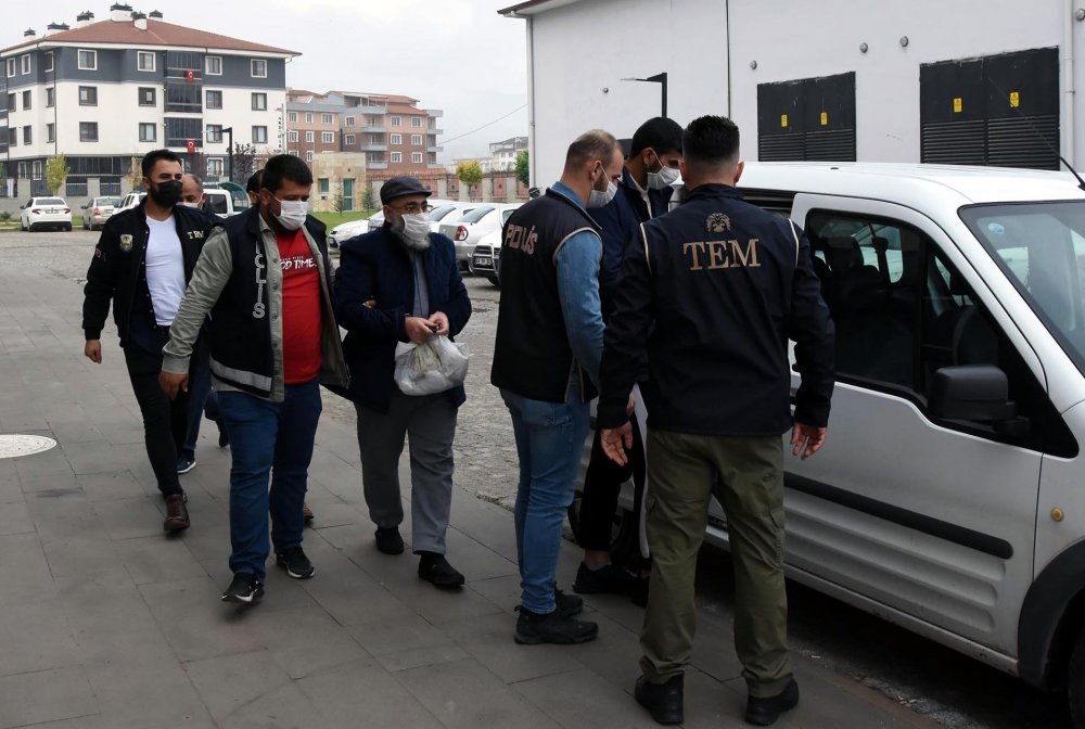 Kütahya'da yakalanan 4 DEAŞ şüphelisi adliyede