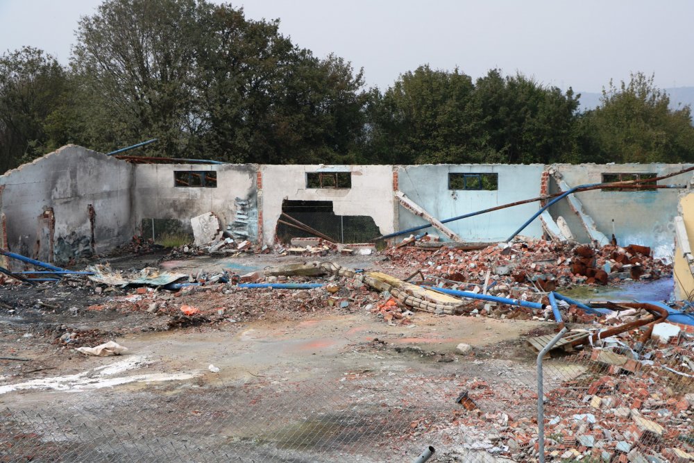 Patlamanın yaşandığı fabrikadan geriye enkaz kaldı