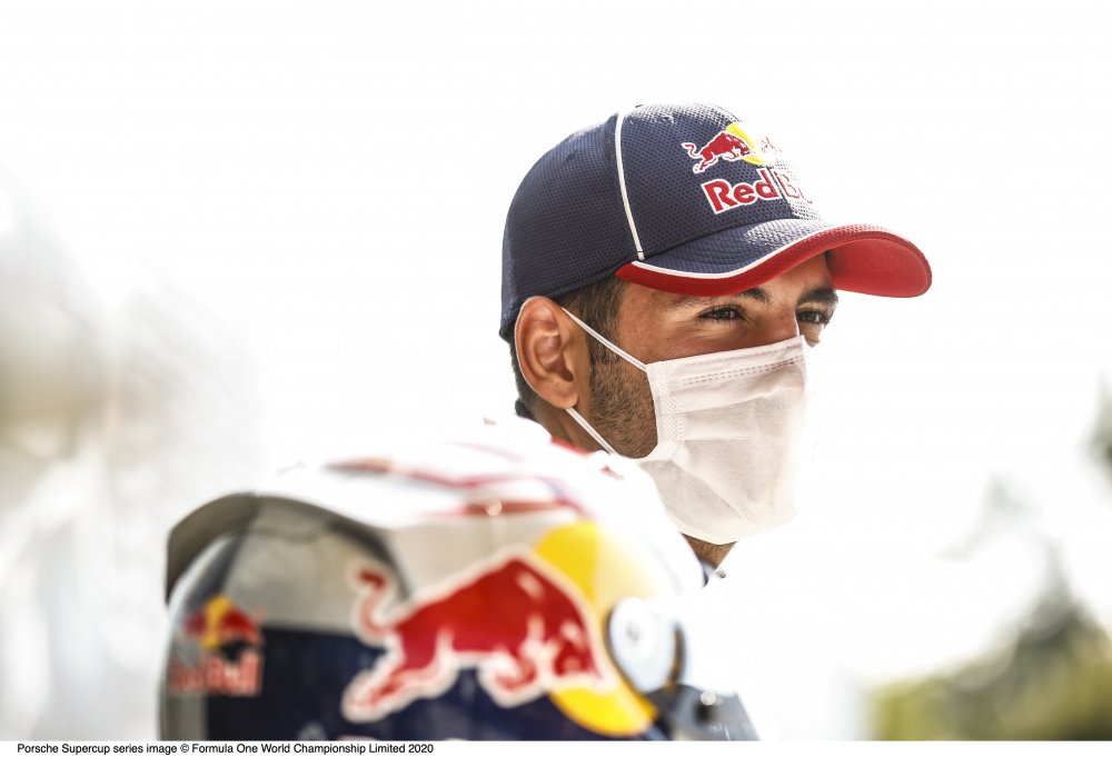 Ayhancan Güven, Porsche Carrera Cup France'ı ikinci olarak tamamladı