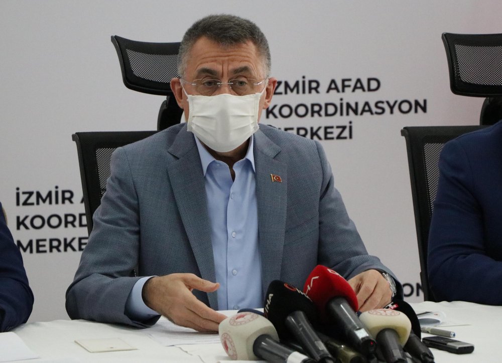Bakan Koca: Depremin de tesiriyle İzmir'de şartlar, virüs için elverişli hale geldi