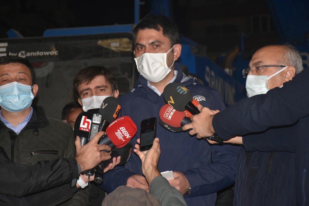 Bakan Kurum'dan 'riskli' raporu verildiği iddia edilen binalarla ilgili açıklama