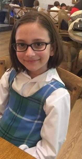 Depremde hayatını kaybeden 10 yaşındaki Elif, gözyaşları ile toprağa verildi