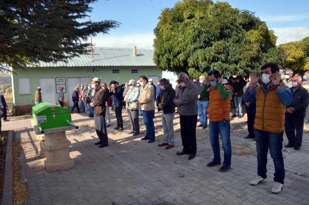 Depremde ölen 1 çocuk annesi Kayseri’de toprağa verildi