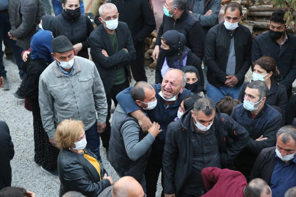 Depremde yaşamını yitiren TEOG birincisi Arda, Tunceli'de toprağa verildi