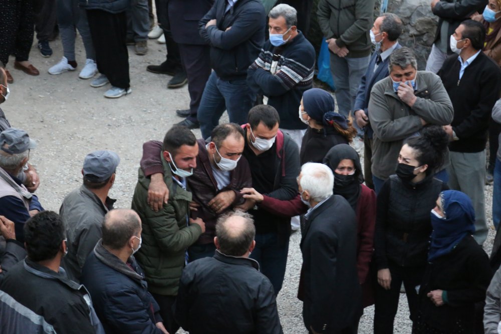 Depremde yaşamını yitiren TEOG birincisi Arda, Tunceli'de toprağa verildi