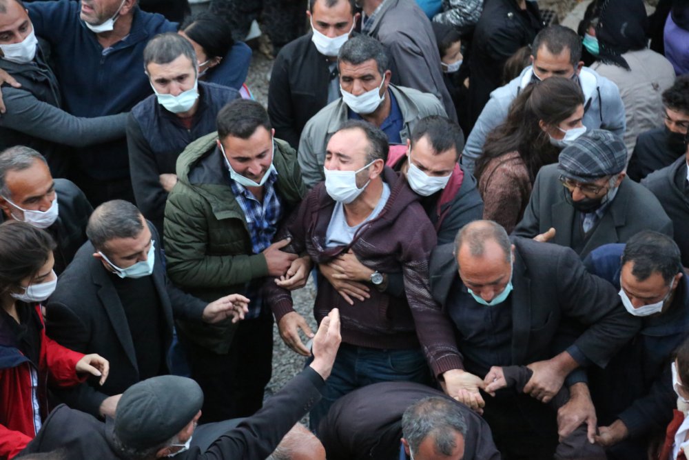 Depremde yaşamını yitiren TEOG birincisi Arda, Tunceli'de toprağa verildi