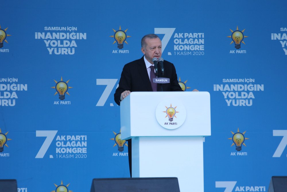 Erdoğan: İzmirli kardeşlerimizin yaralarını, soğuklar bastırmadan sarmakta kararlıyız