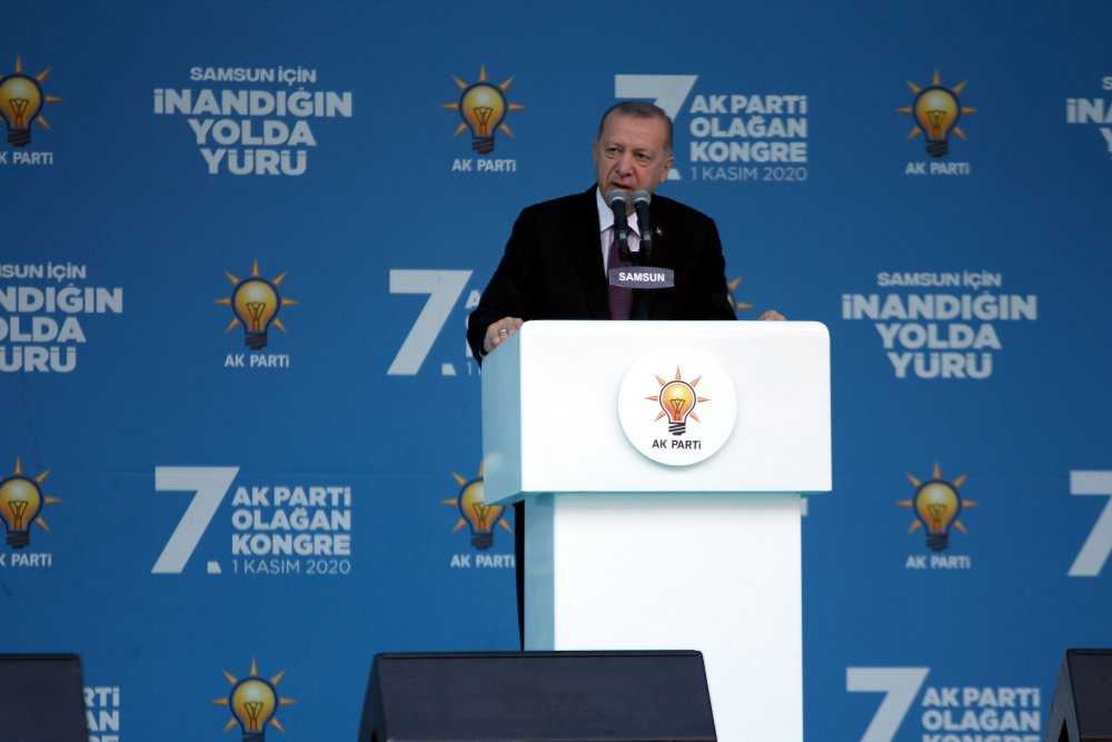 Erdoğan: İzmirli kardeşlerimizin yaralarını, soğuklar bastırmadan sarmakta kararlıyız