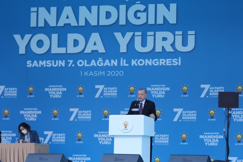 Erdoğan: İzmirli kardeşlerimizin yaralarını, soğuklar bastırmadan sarmakta kararlıyız