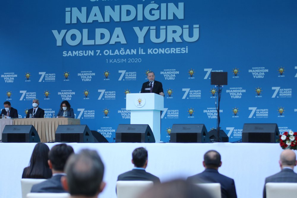 Erdoğan: İzmirli kardeşlerimizin yaralarını, soğuklar bastırmadan sarmakta kararlıyız