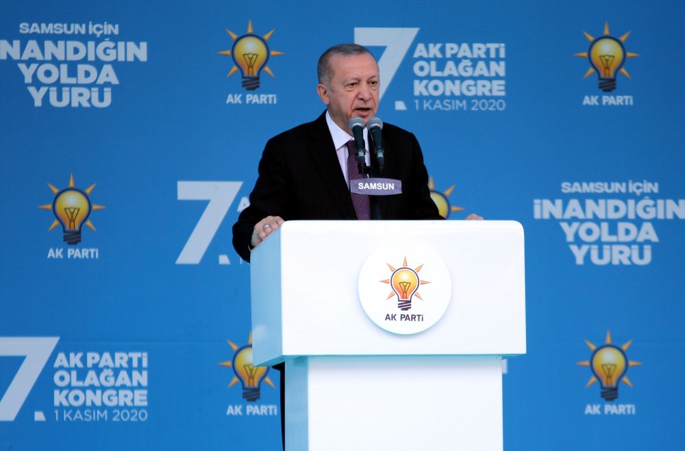Erdoğan: İzmirli kardeşlerimizin yaralarını, soğuklar bastırmadan sarmakta kararlıyız