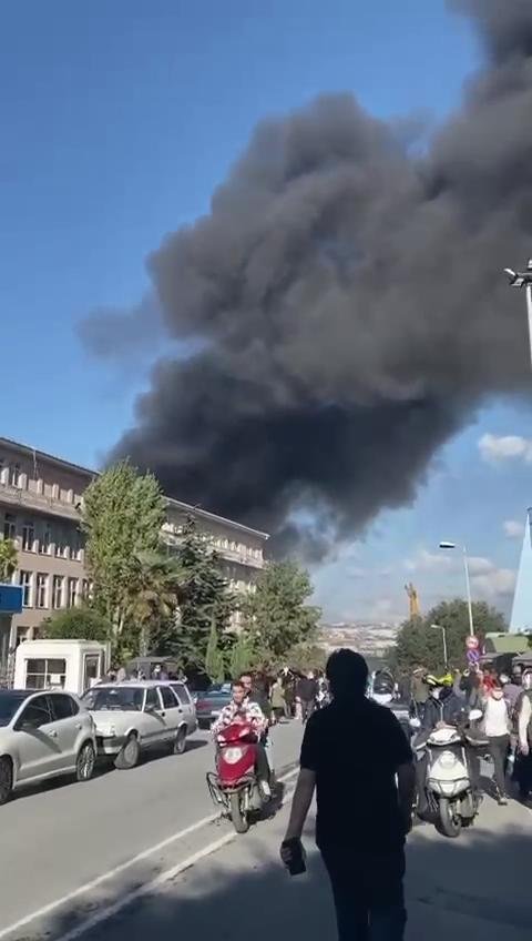 İstanbul Tıp Fakültesi Hastanesi inşaatında yangın çıktı