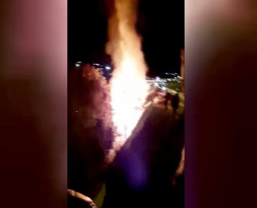 Kaza sonrası yanan otomobilde 2 kişi öldü, 2 kişi yaralandı