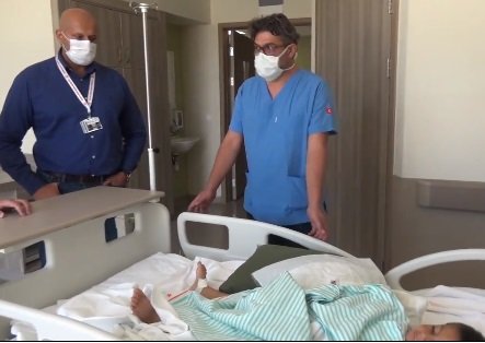 4 yaşındaki İsmail'in kopan kolu Kayseri Şehir Hastanesinde dikildi