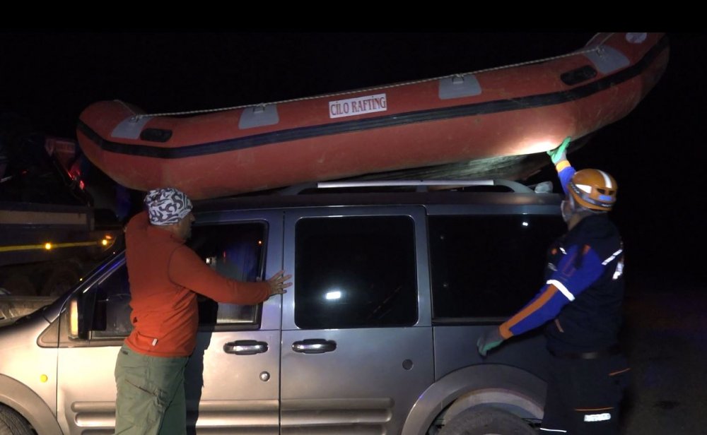 Düşen telefonu almaya çalışırken 500 metrelik uçuruma yuvarlandı