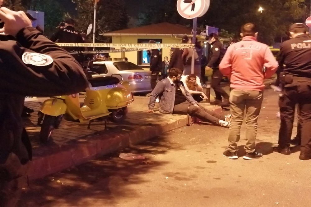 Şişli'de iki grup arasındaki silahlı kavga kamerada