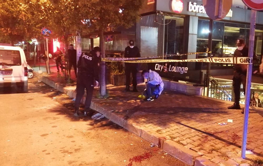 Şişli'de iki grup arasındaki silahlı kavga kamerada
