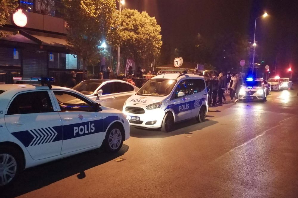 Şişli'de iki grup arasındaki silahlı kavga kamerada